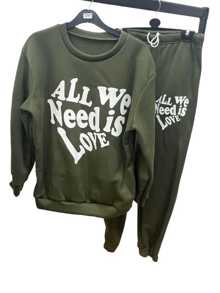 women’s Long Sleeve Fleece ALL WE NEED IS LOVE Print Round Neck Cuffed Bottom Se